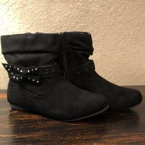 Girls Black Ankle Boots with Bow Detail 2